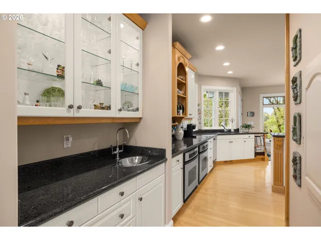 Butler's Pantry-Main