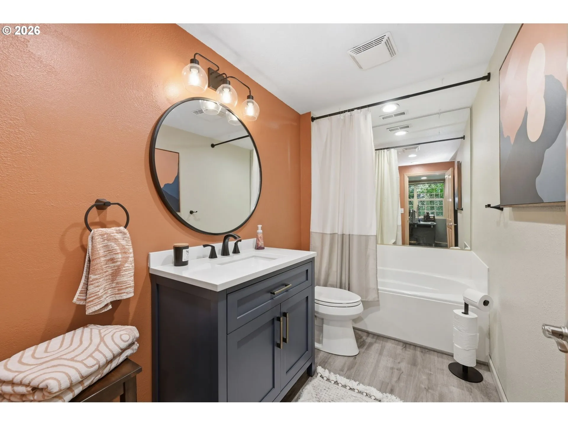 Bathroom, Attached