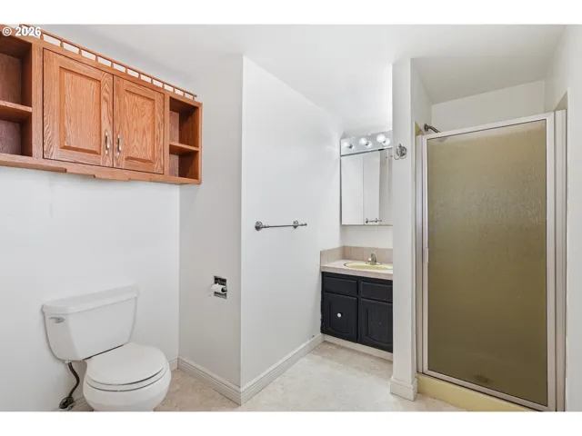 Bathroom-Walk in Shower