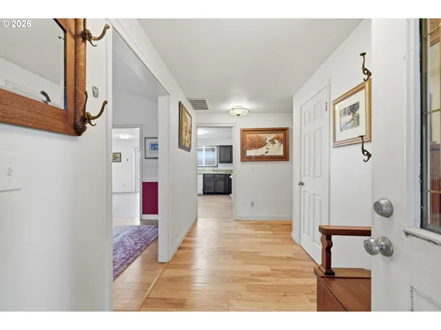 Entrance/Foyer