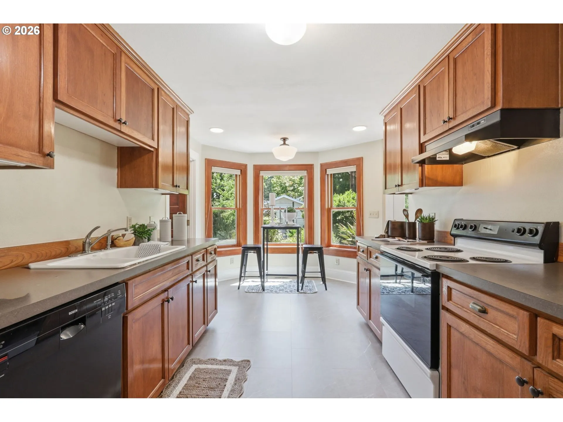 Kitchen/Nook-Eating Area