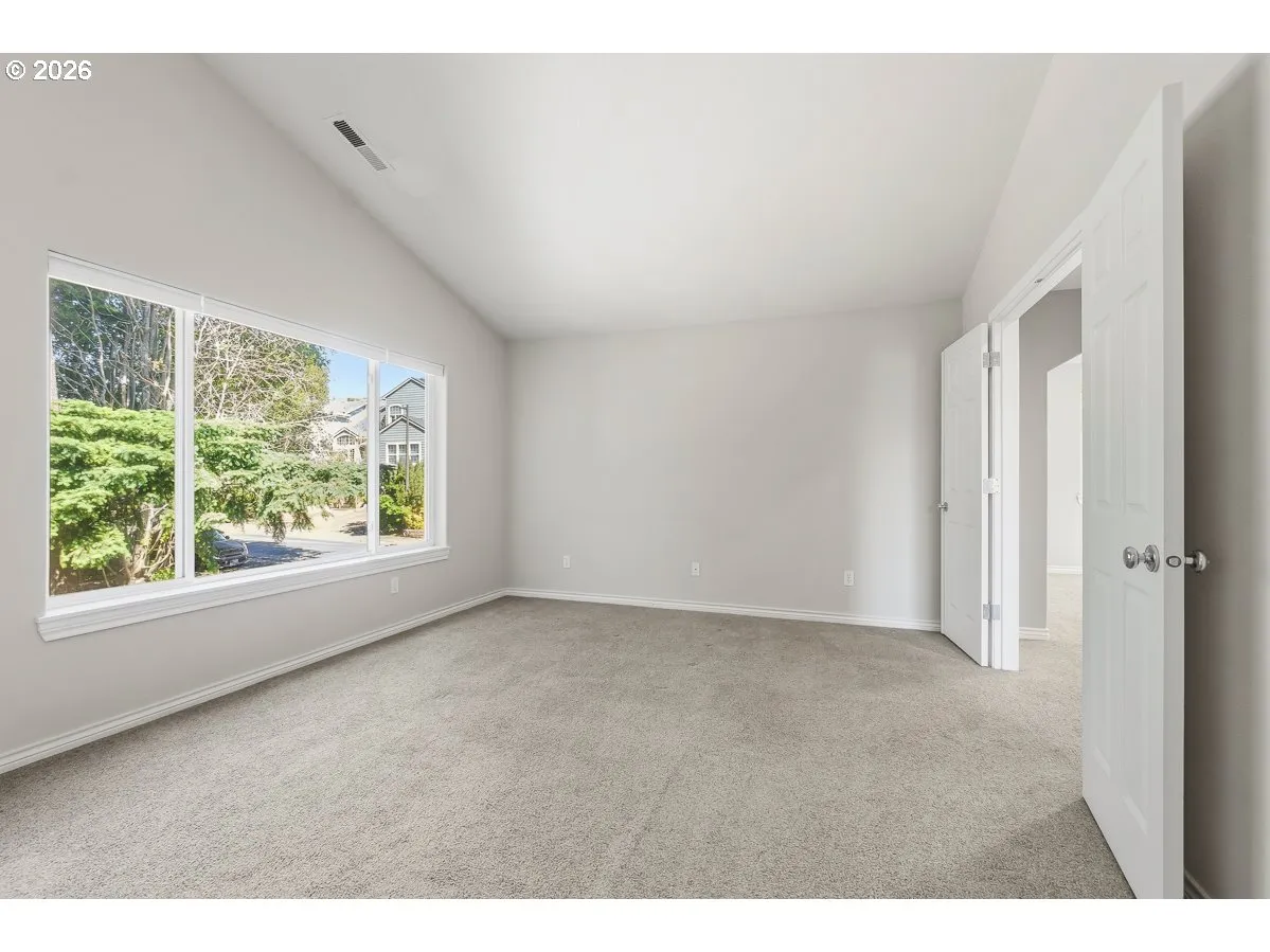 Bedroom, Primary