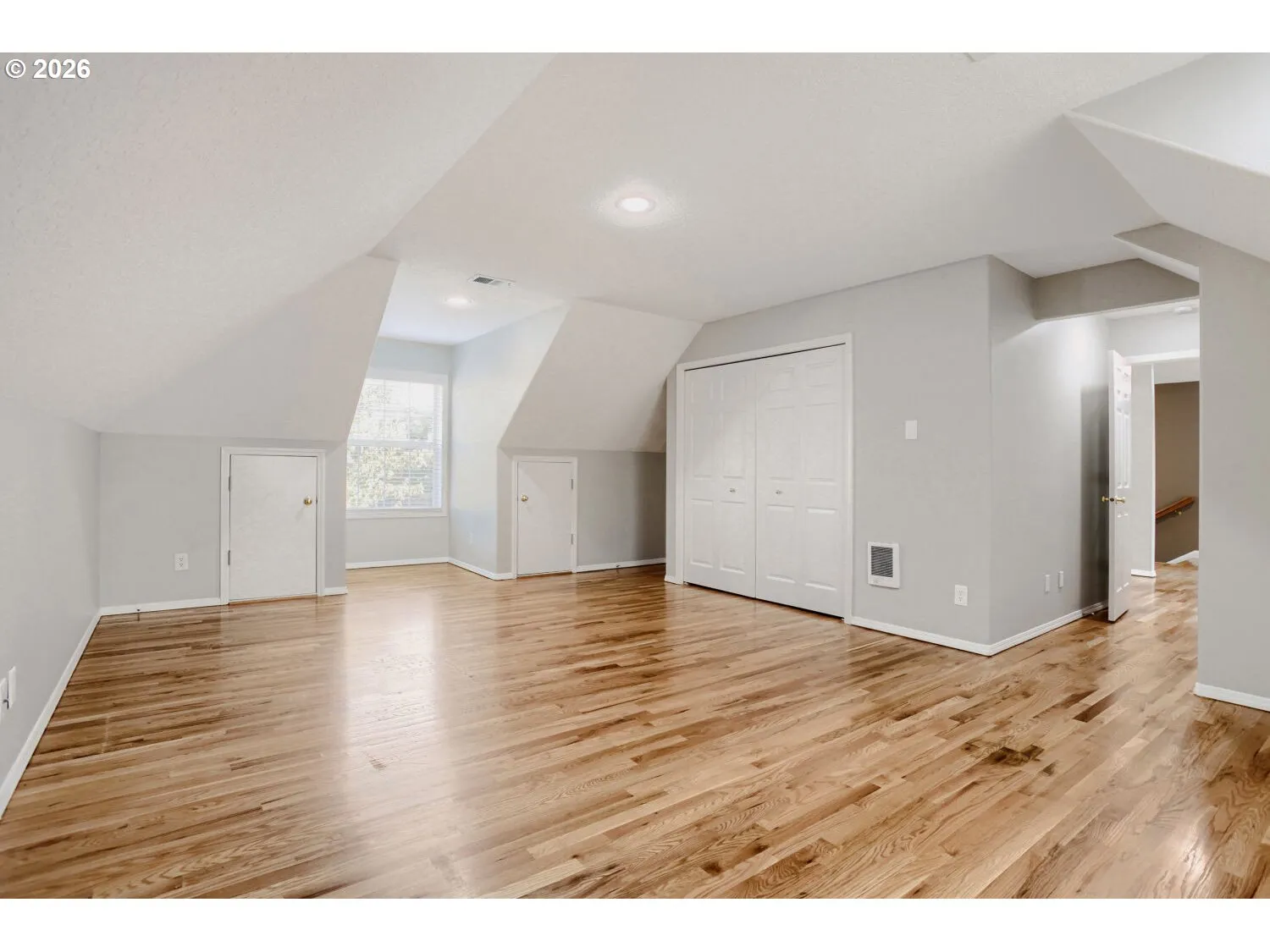 Bonus Room-Upper