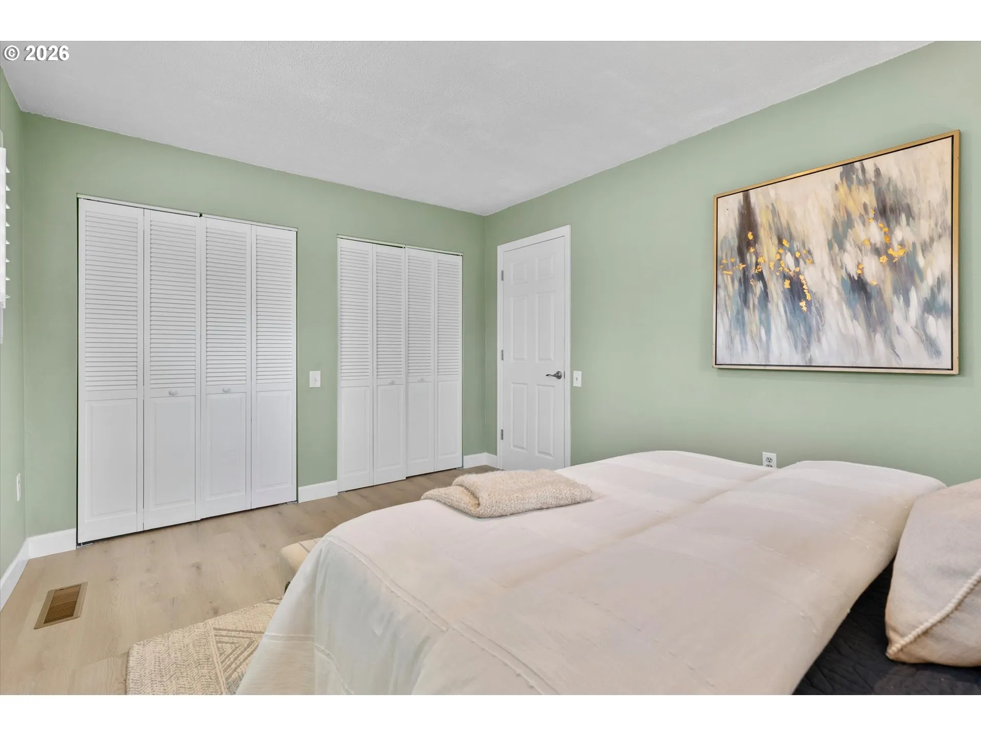 Bedroom, Primary