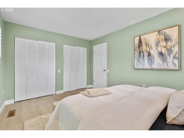 Bedroom, Primary