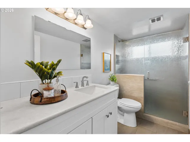 Bathroom-Walk in Shower