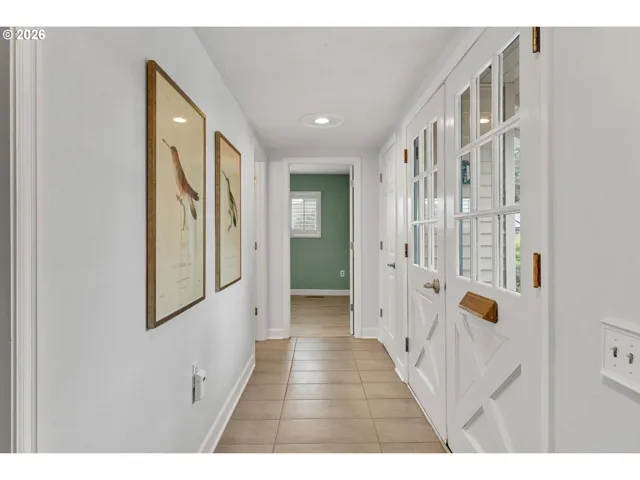 Entrance/Foyer