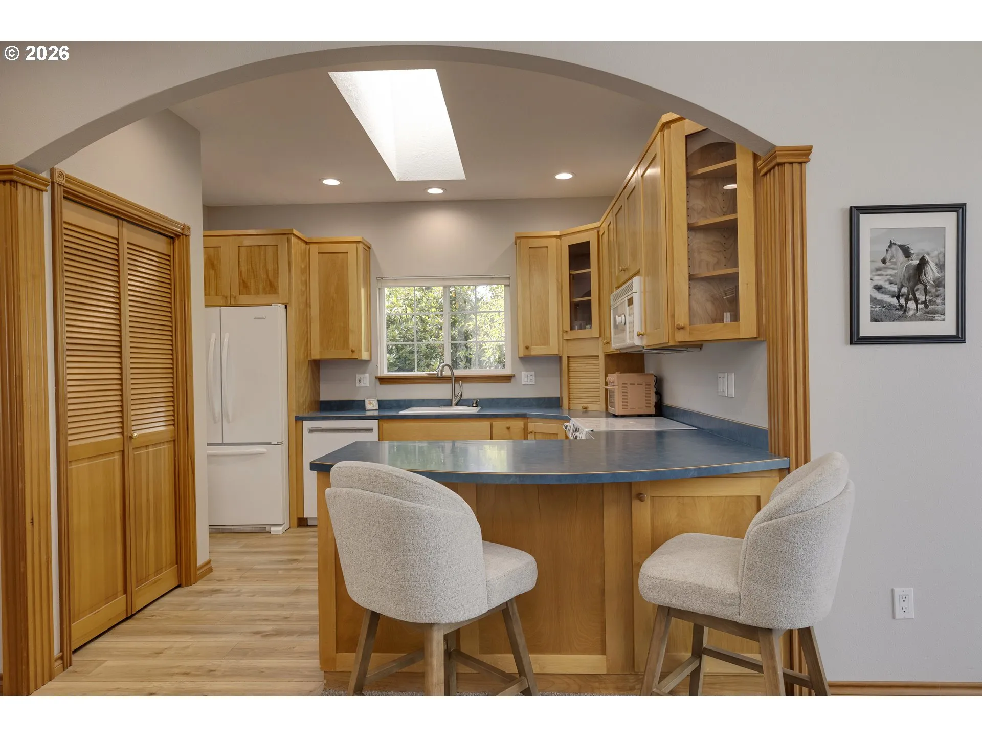Kitchen-Breakfast Bar