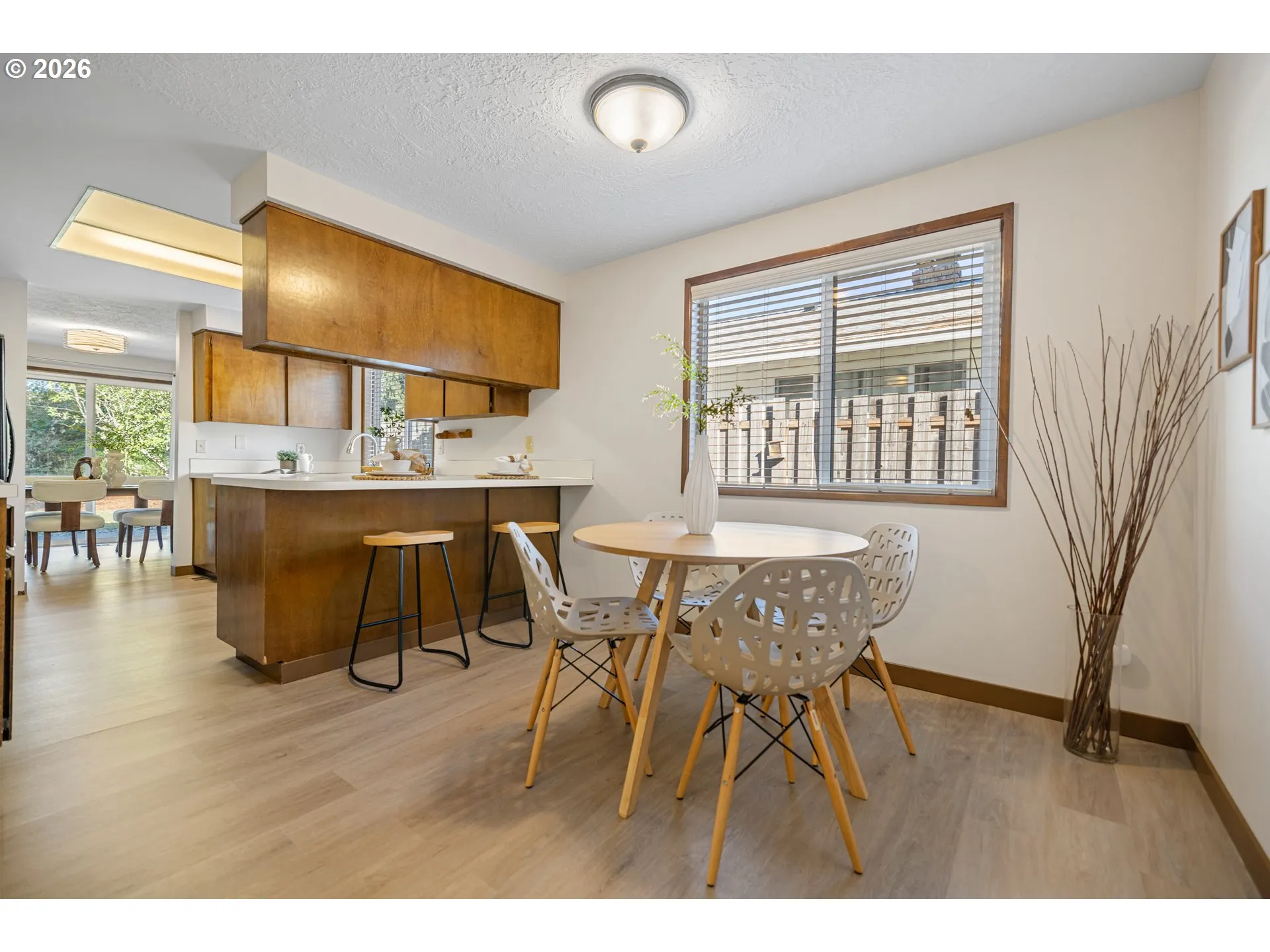 Kitchen-Eating Area