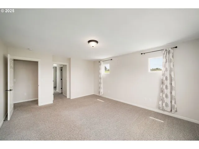 Bedroom, Primary