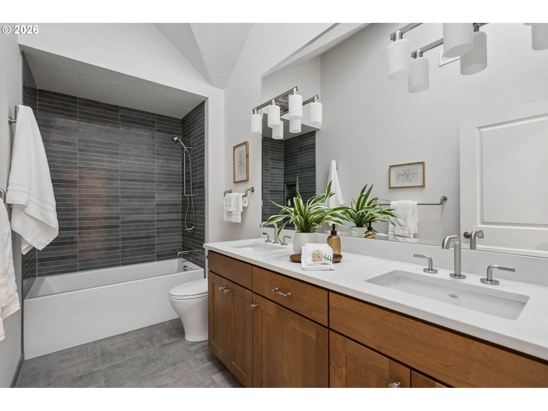 Bathroom-Upper