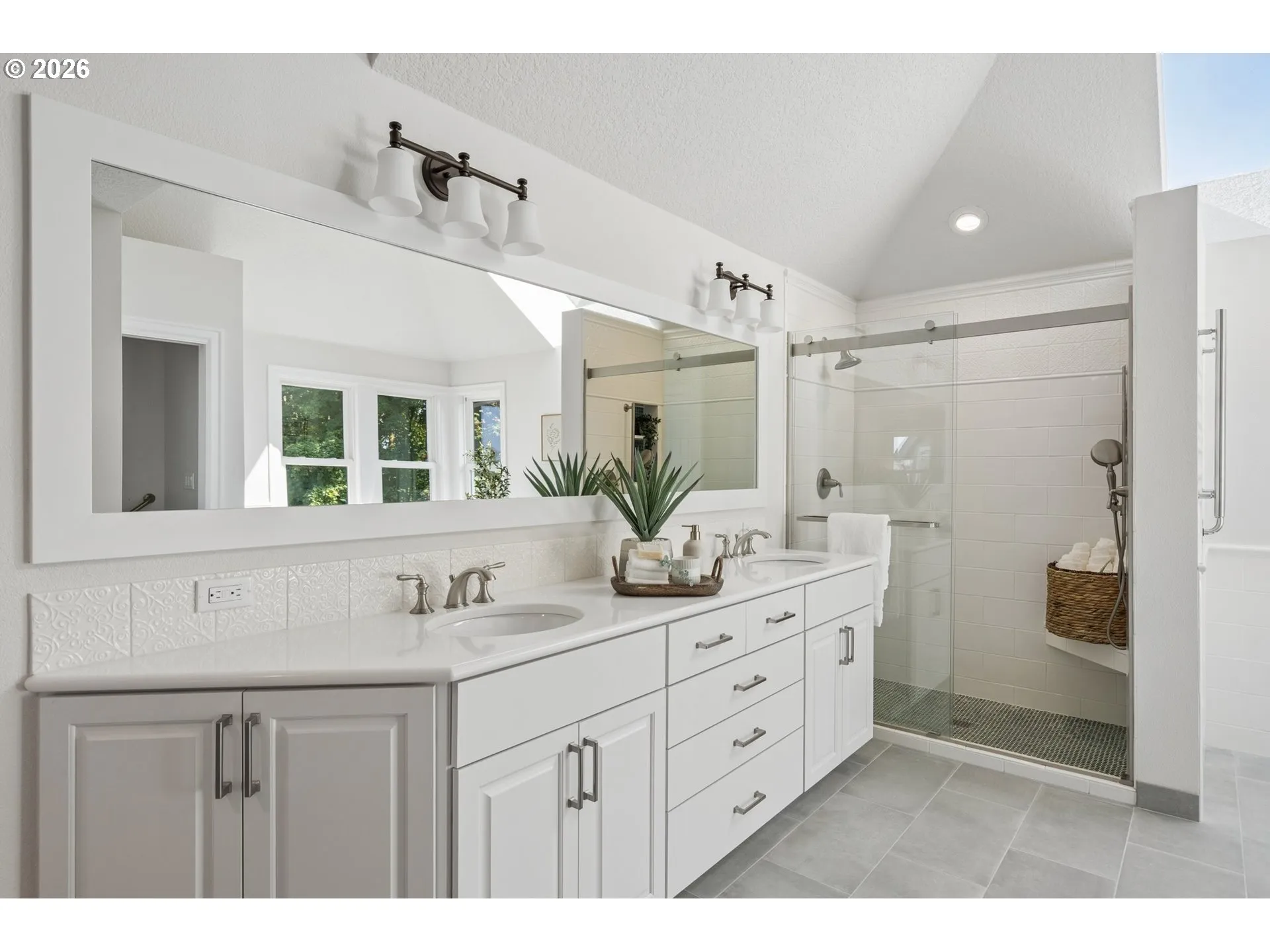 Bathroom, Attached-Walk in Shower