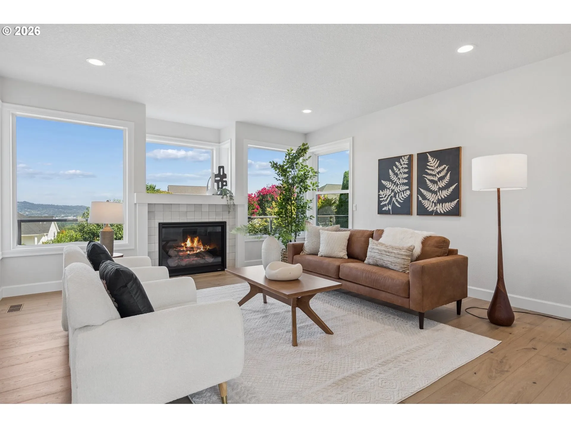 Living Room-Fireplace