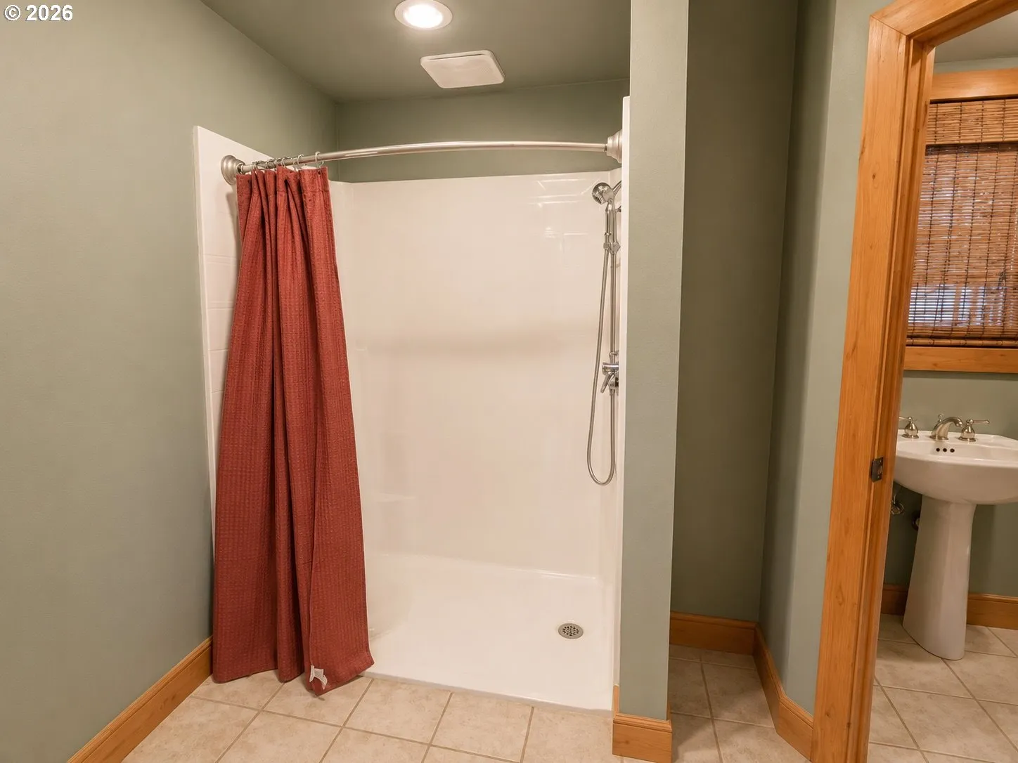 Bathroom-Walk in Shower