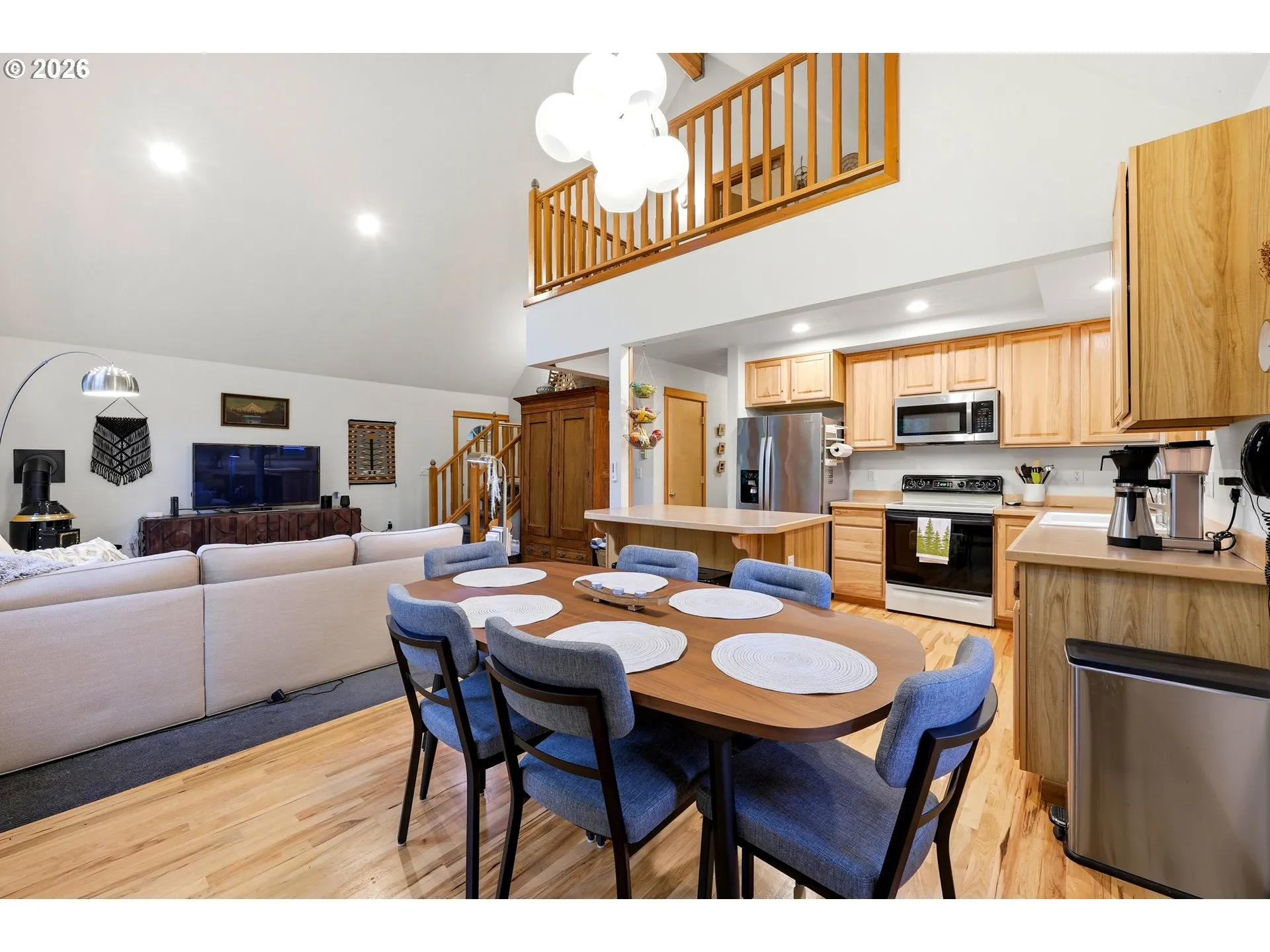 Dining Room-Vaulted Ceilings