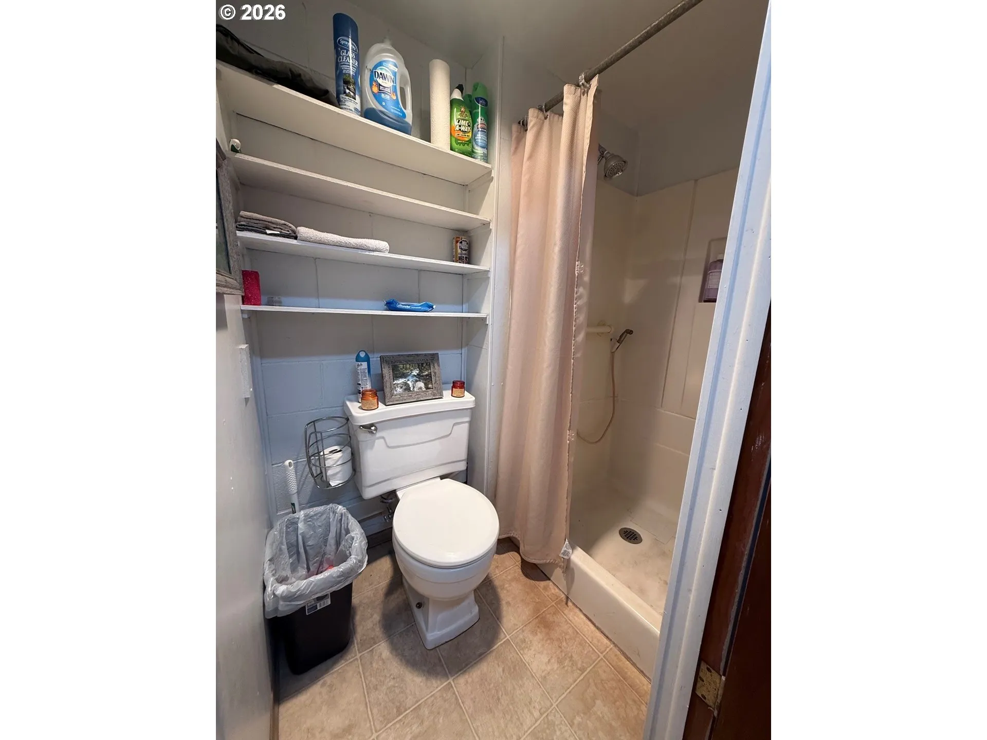 Bathroom-Walk in Shower