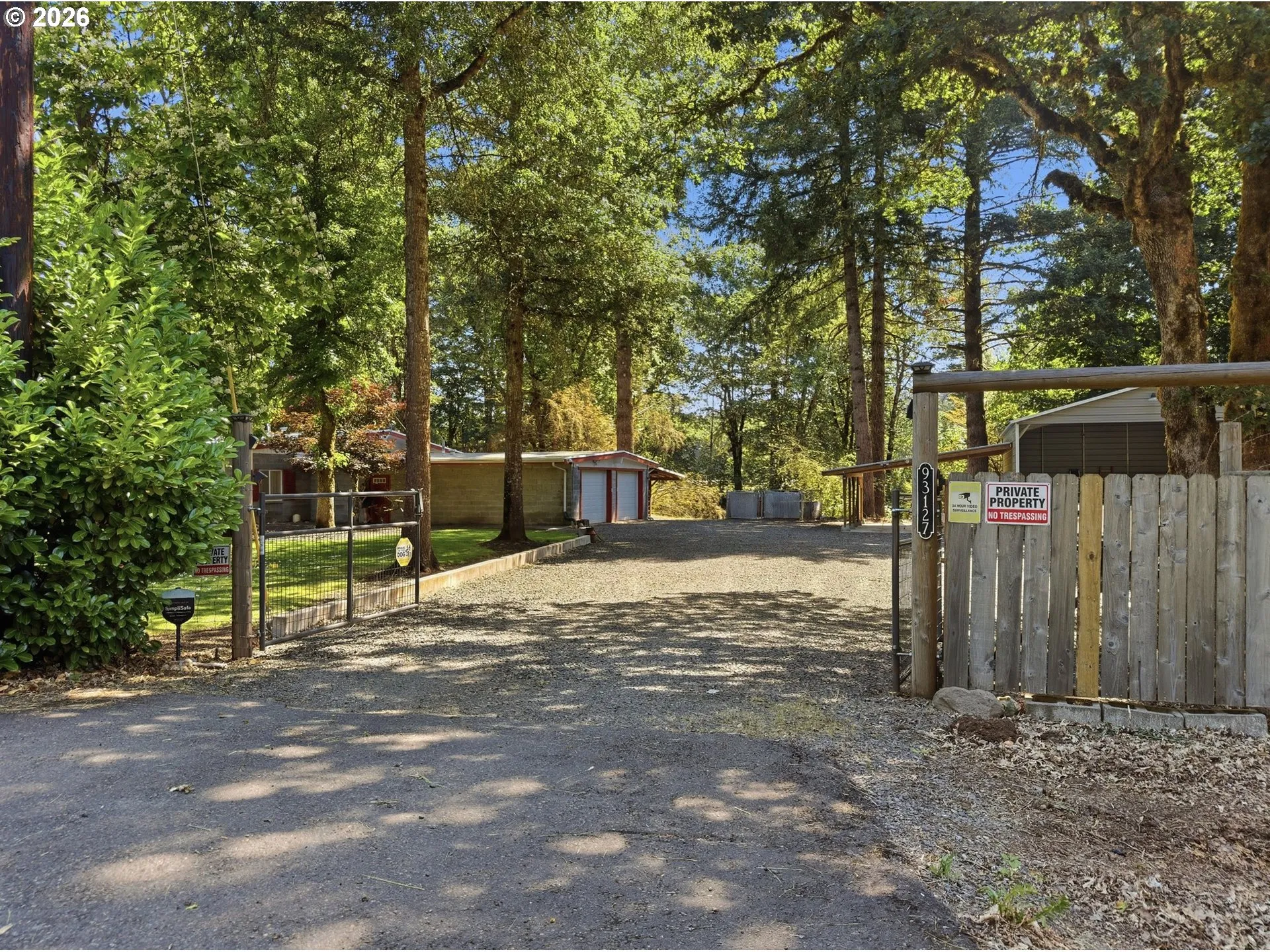 Driveway-Gated
