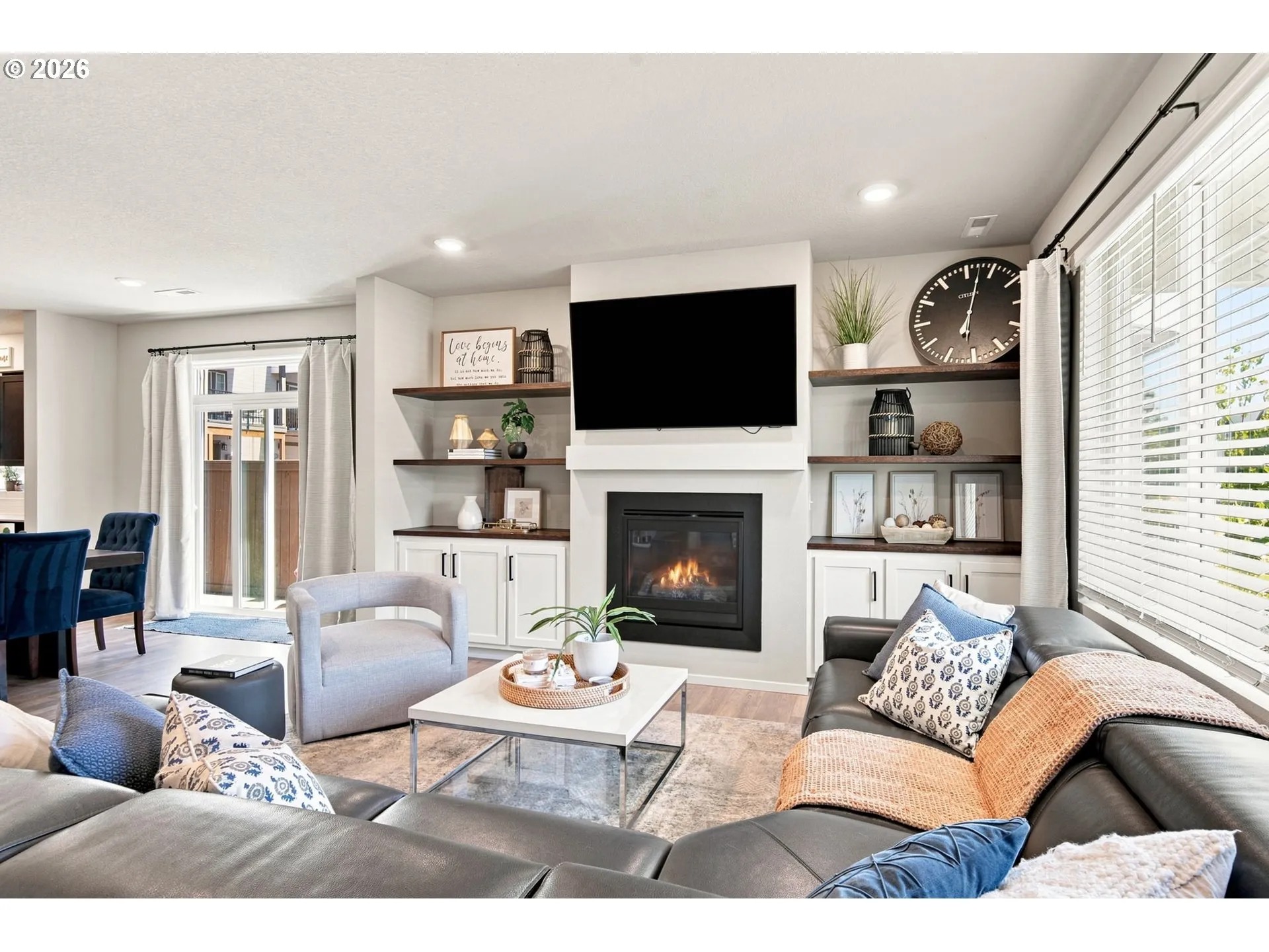 Living Room-Built-In Shelving