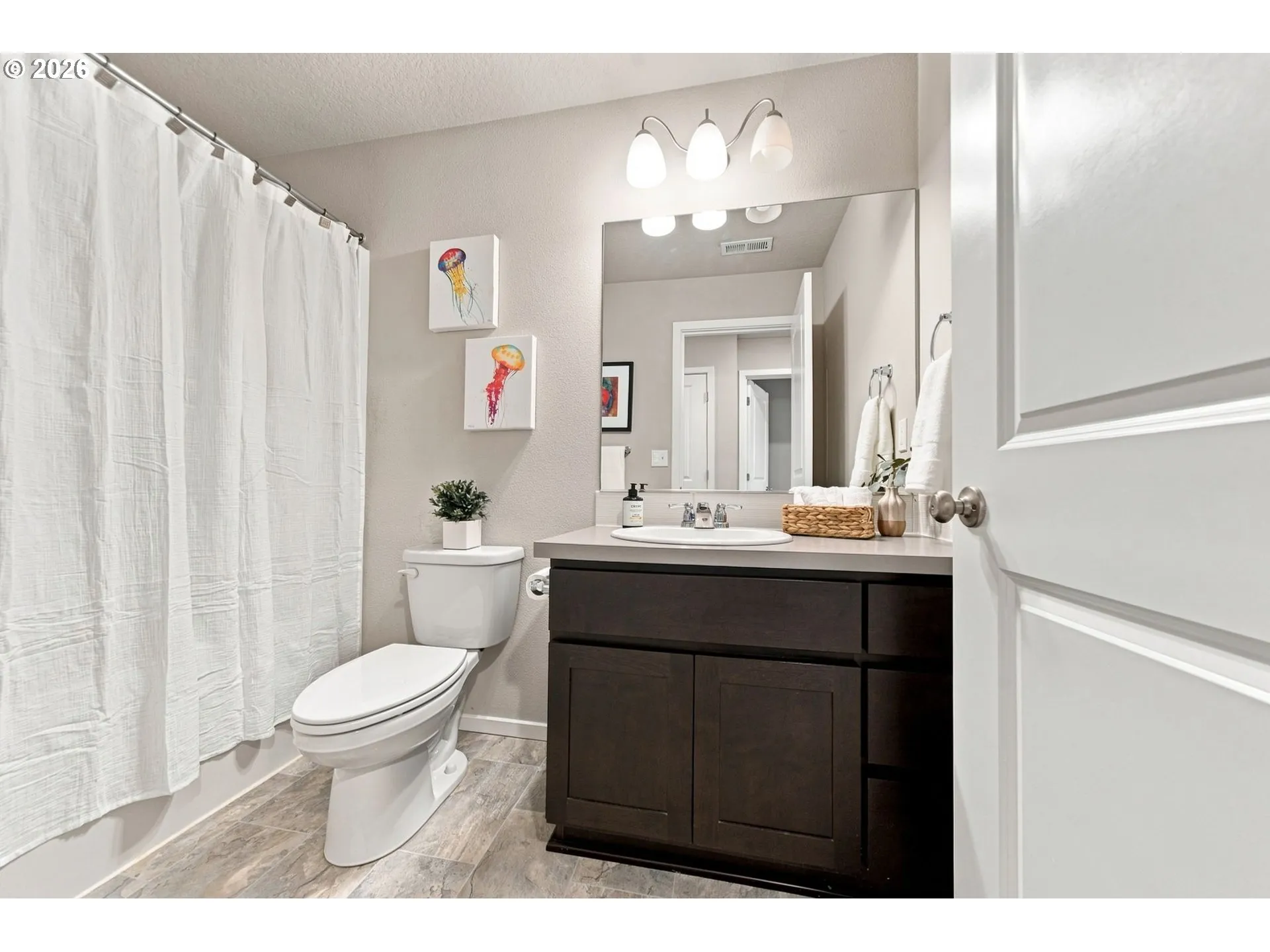 Bathroom-Upper