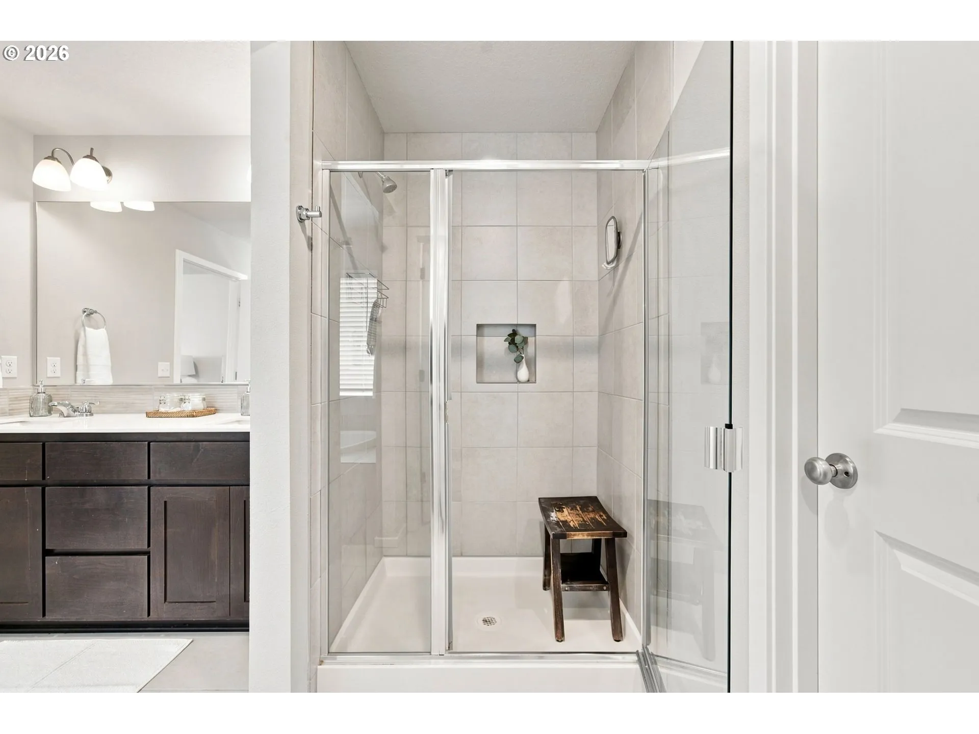 Bathroom-Walk in Shower