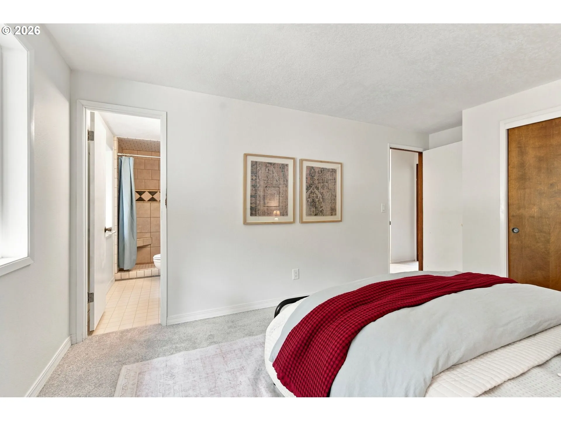 Primary Bedroom-Upper