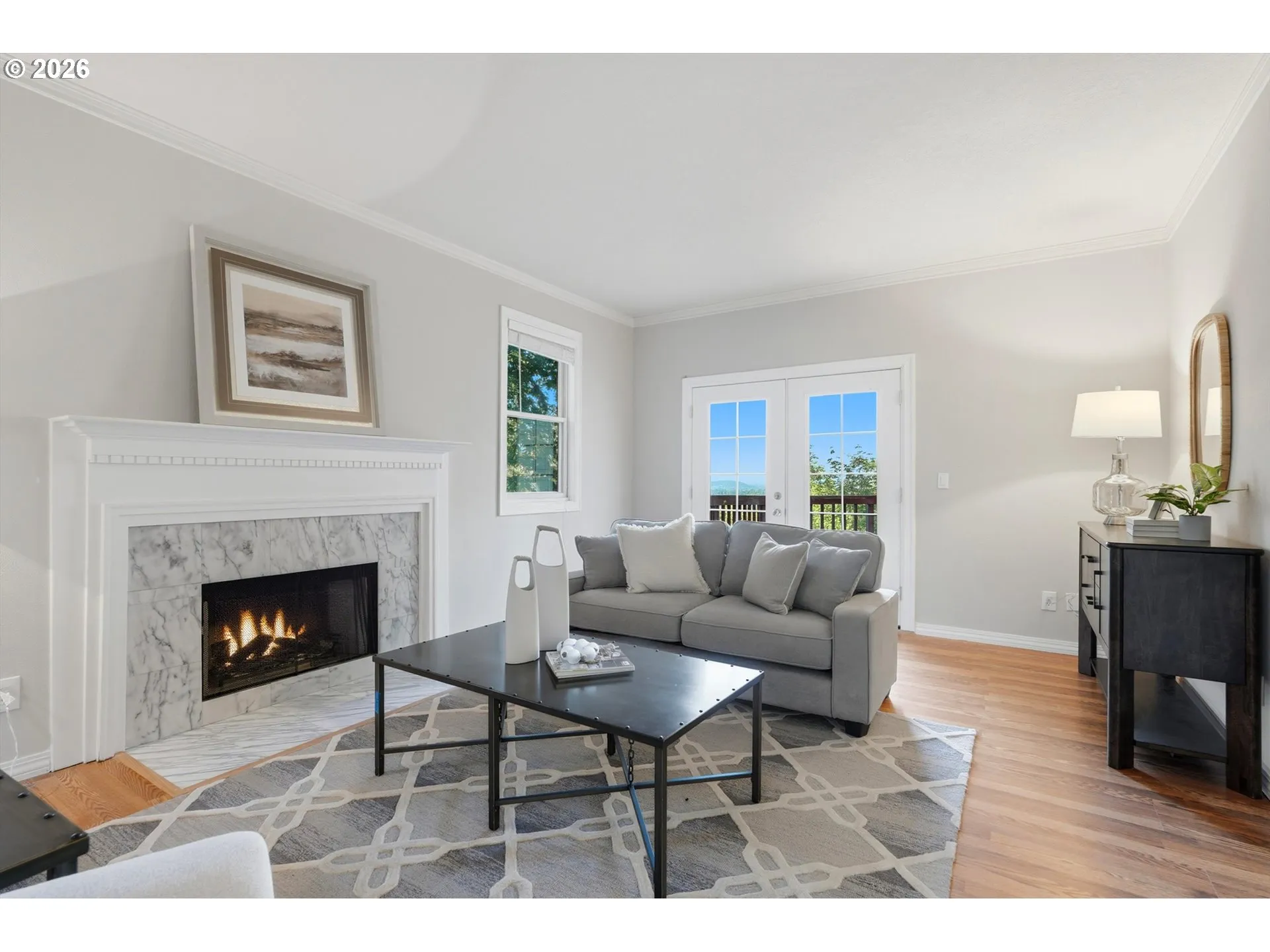 Living Room-Fireplace