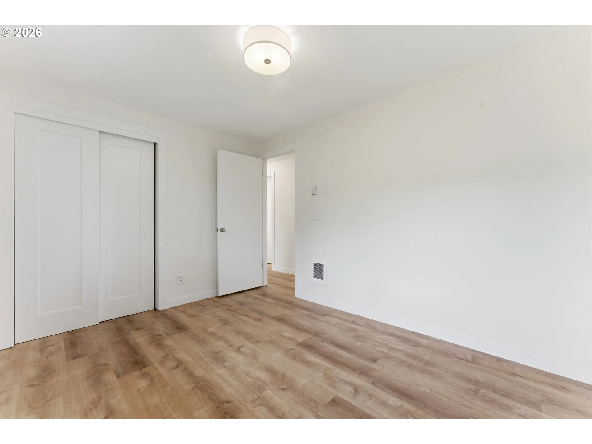 Bedroom, Owner's Suite-Main