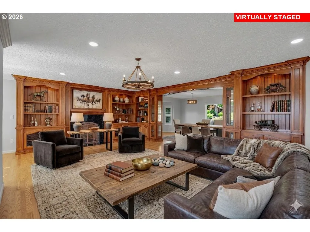 Living Room-Built-In Shelving