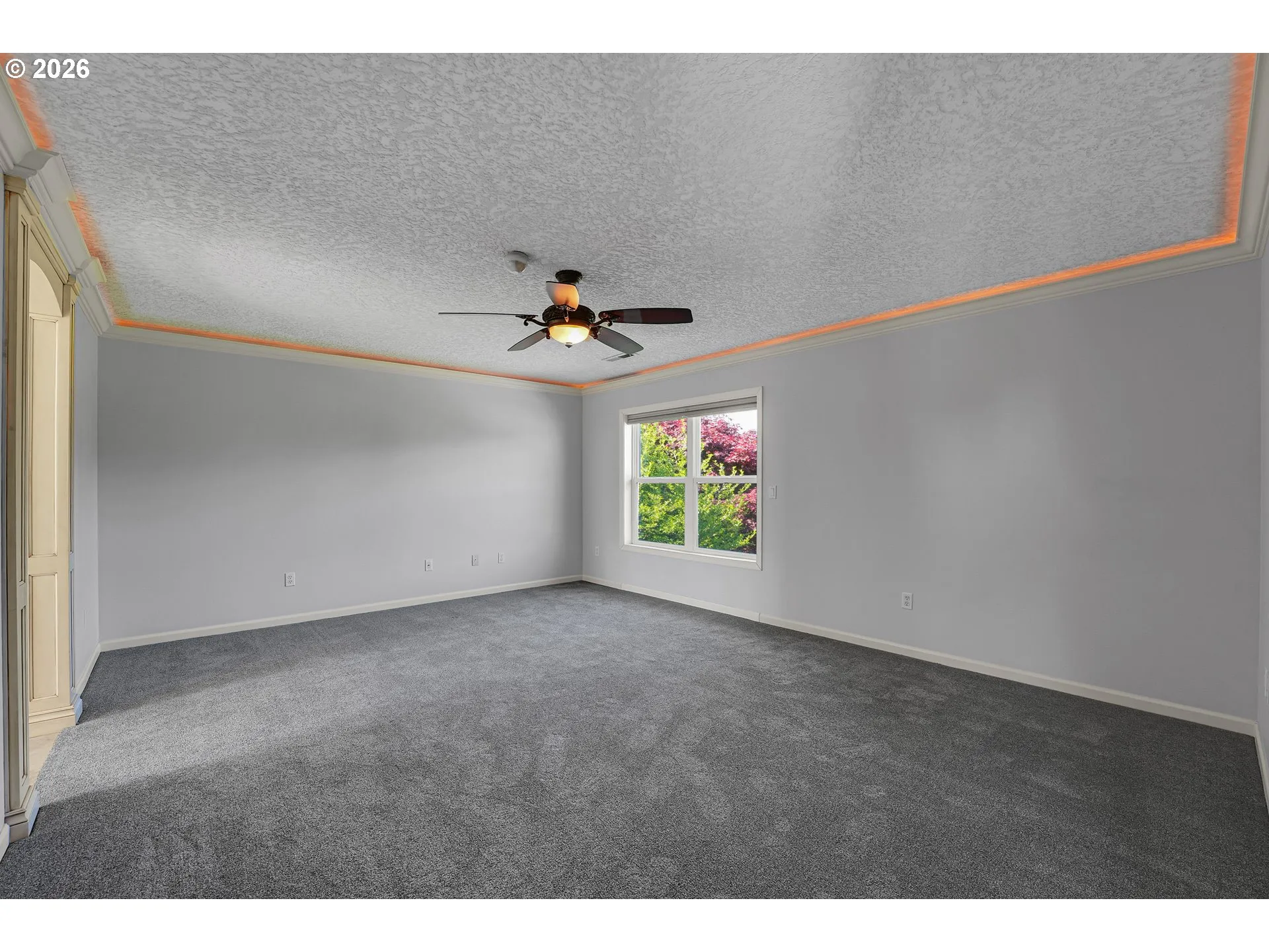 Primary Bedroom-Upper