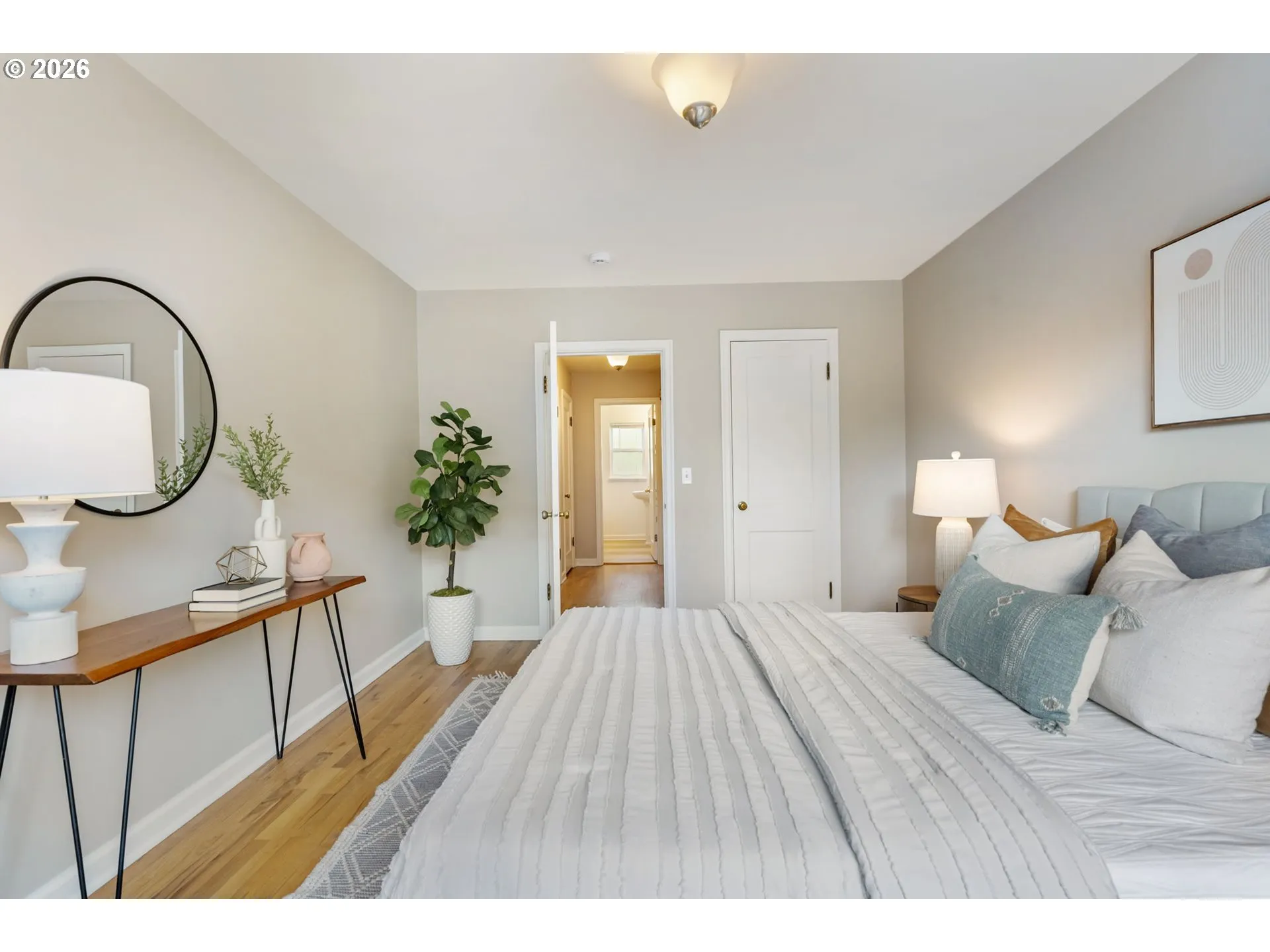 Bedroom, Primary