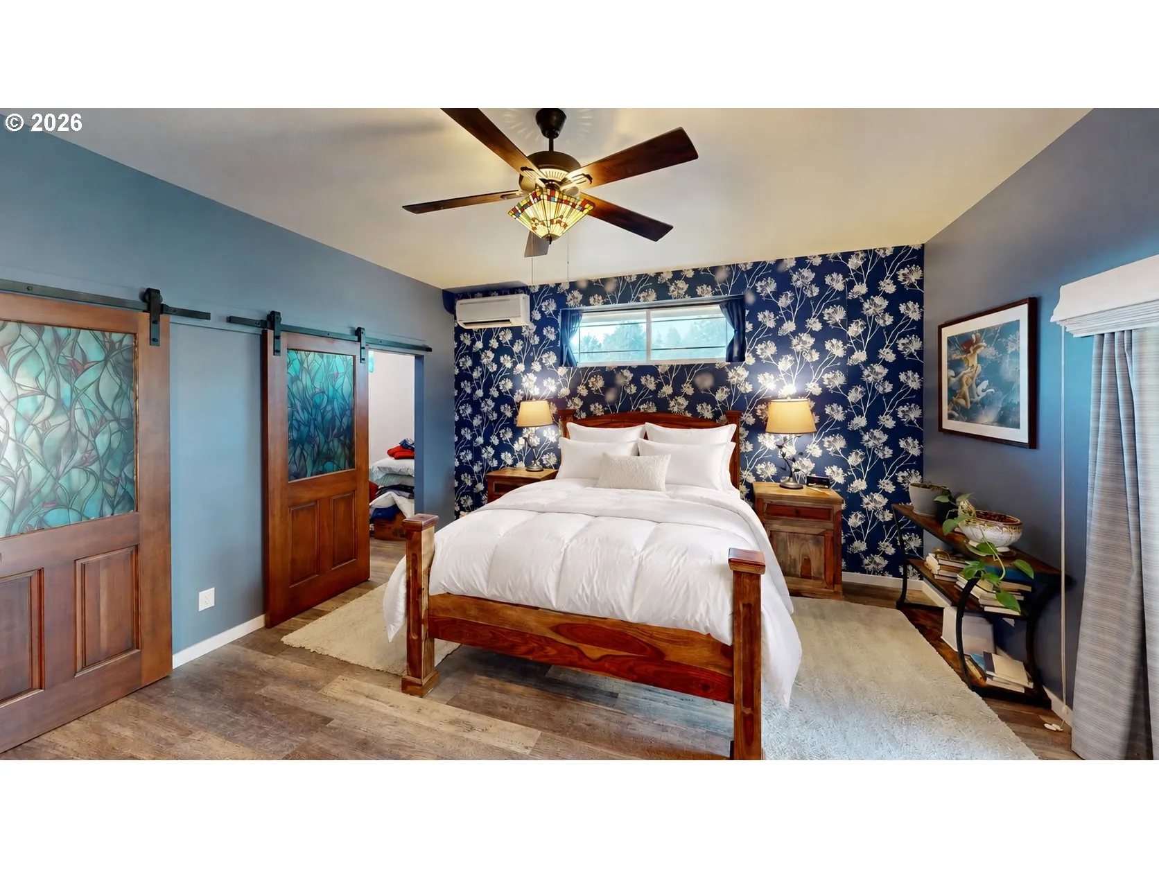 Bedroom, Primary