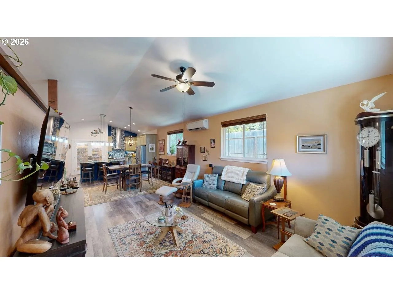 Living Room-Ceiling Fan