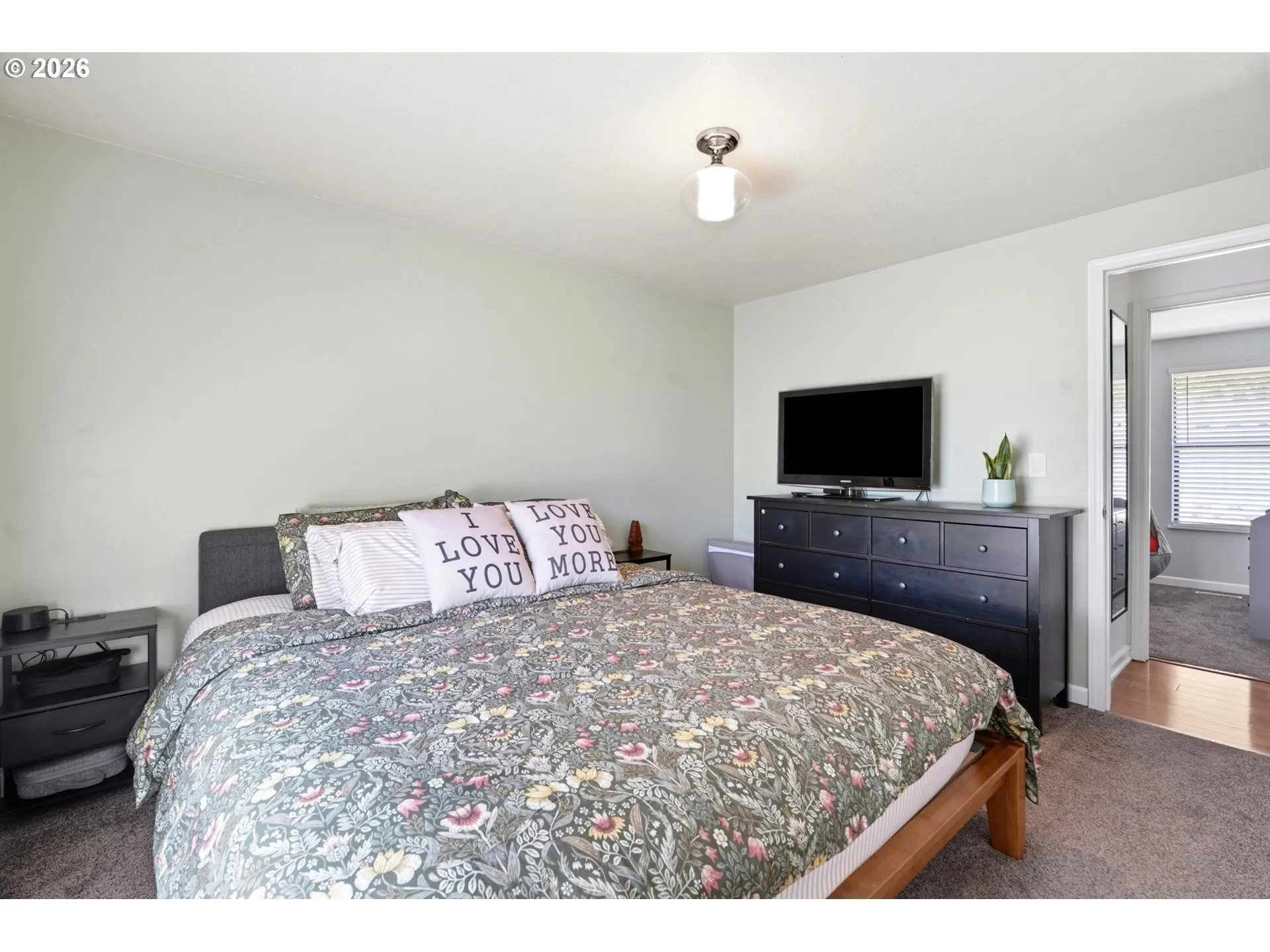 Bedroom, Primary