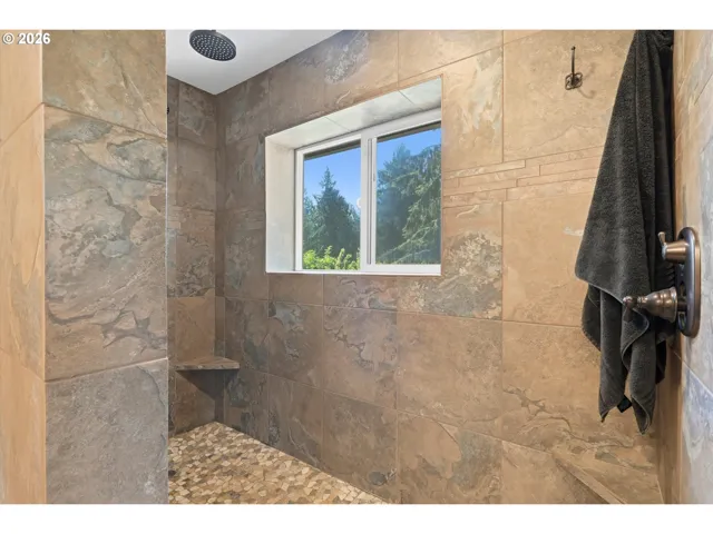 Bathroom-Walk in Shower