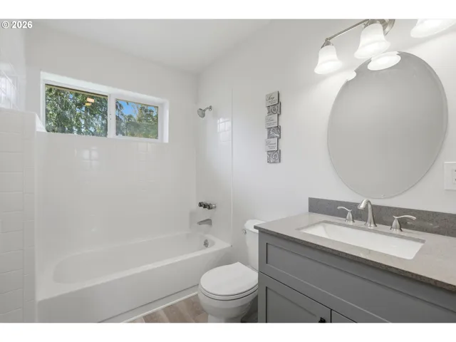 Bathroom-Upper