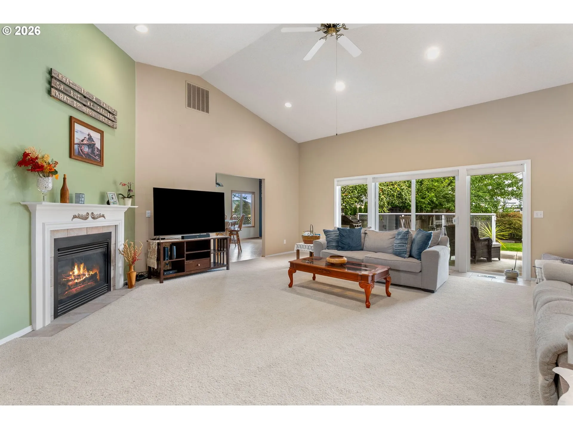 Living Room-Fireplace