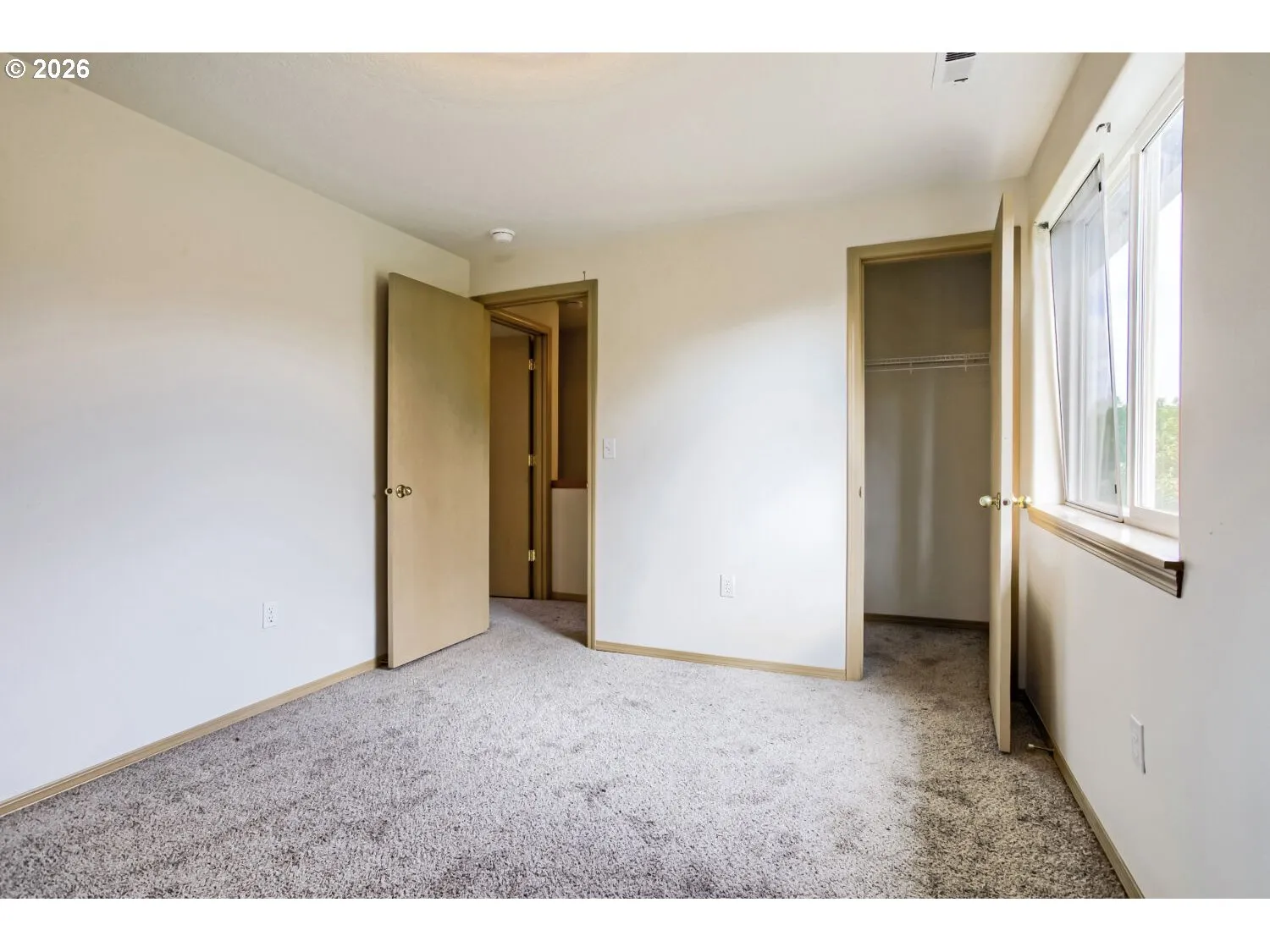 Bedroom, Primary