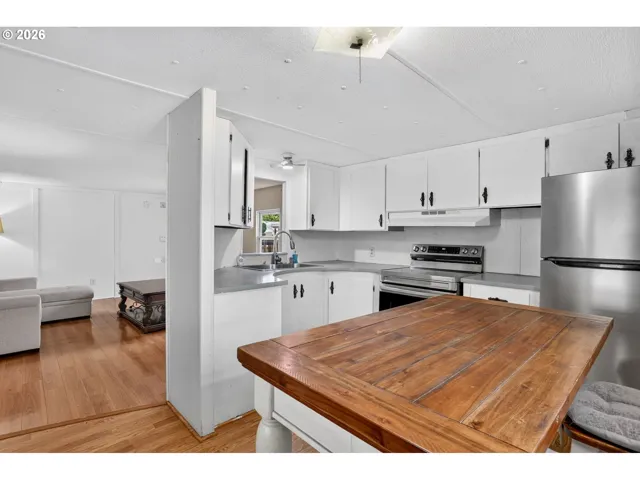 Kitchen-Island