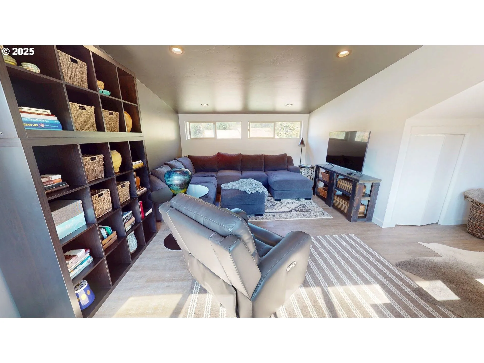 Family Room-Upper