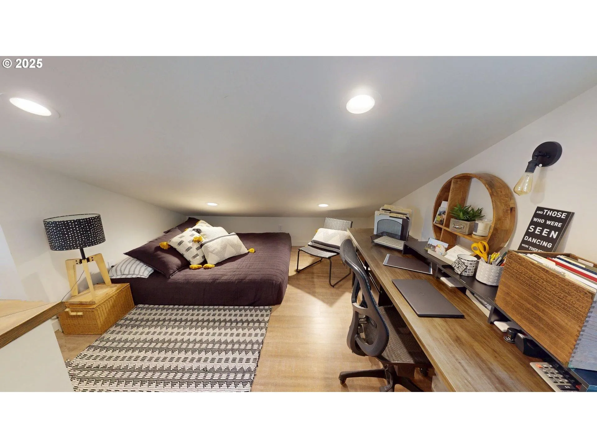 Den/Office-Upper