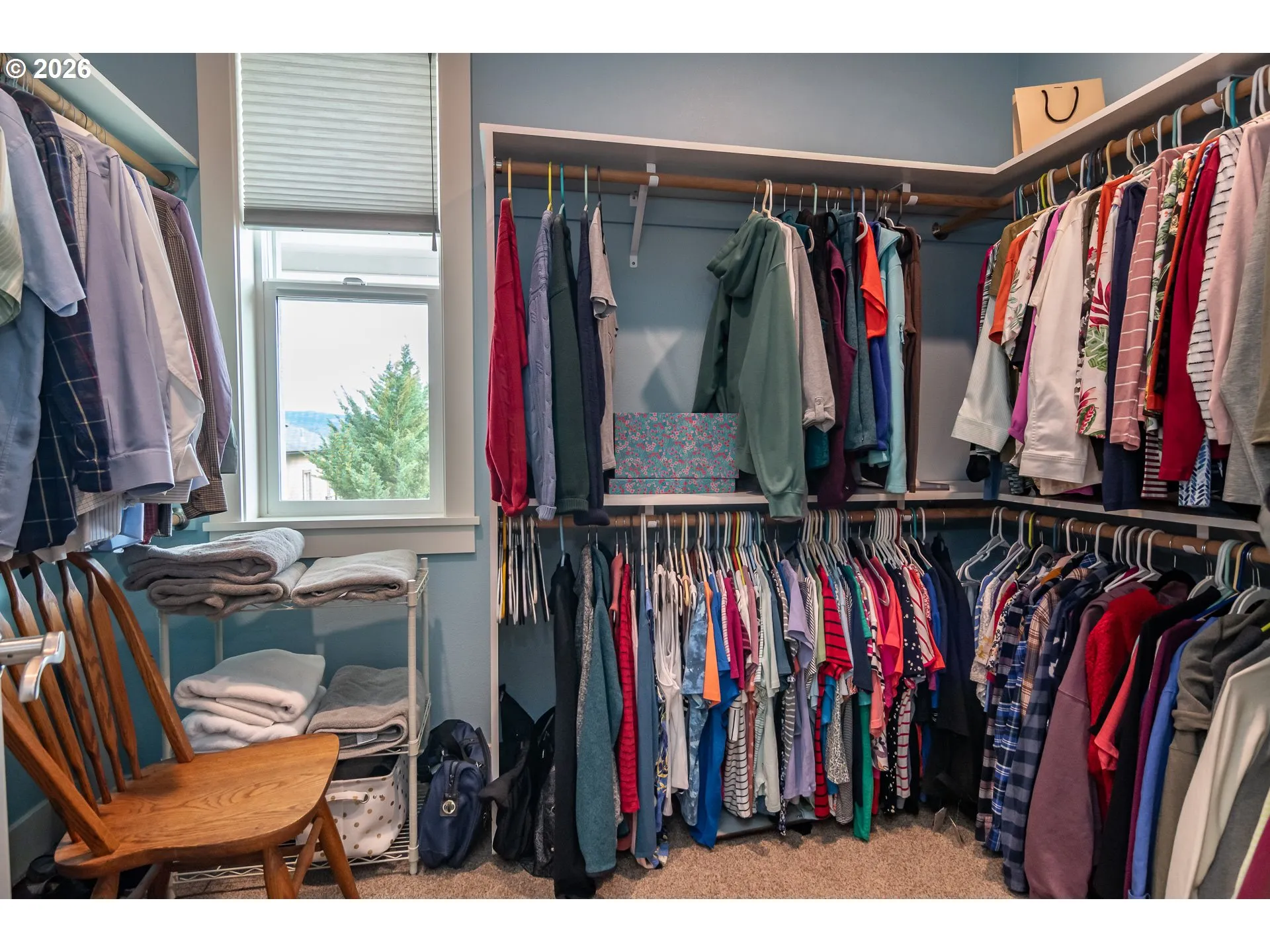 Bathroom, Attached-Walk-In Closet
