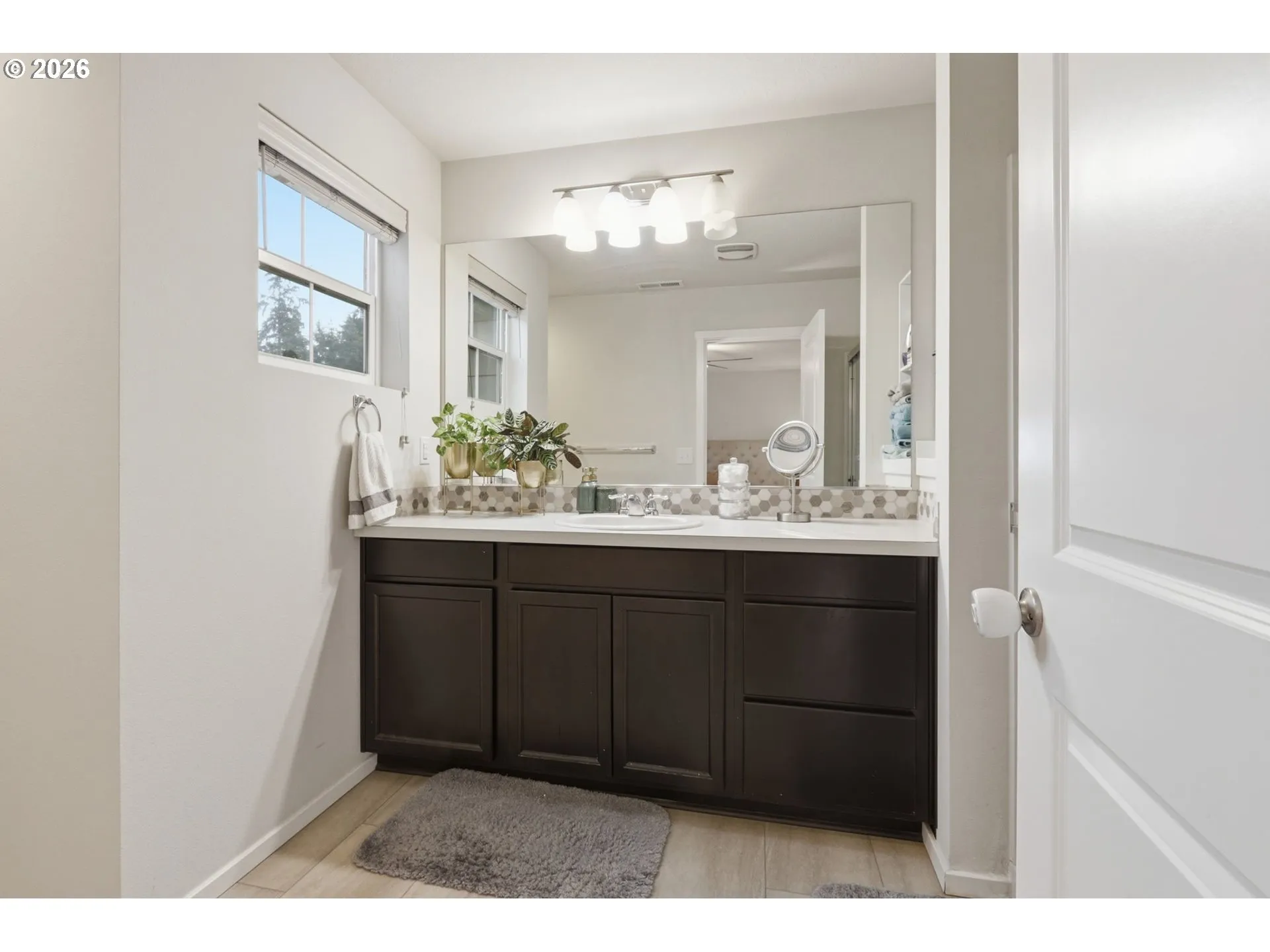 Primary Bedroom-Attached Bathroom