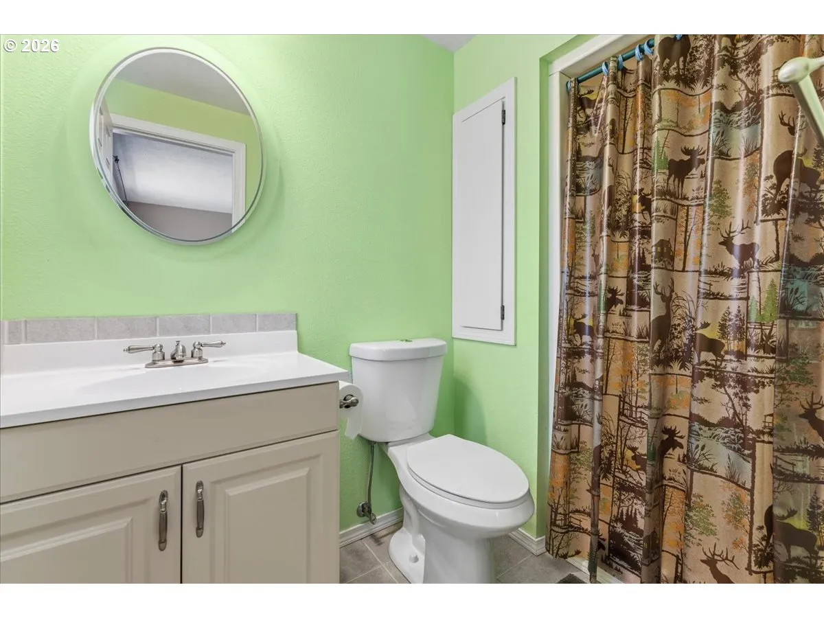 En Suite Bathroom