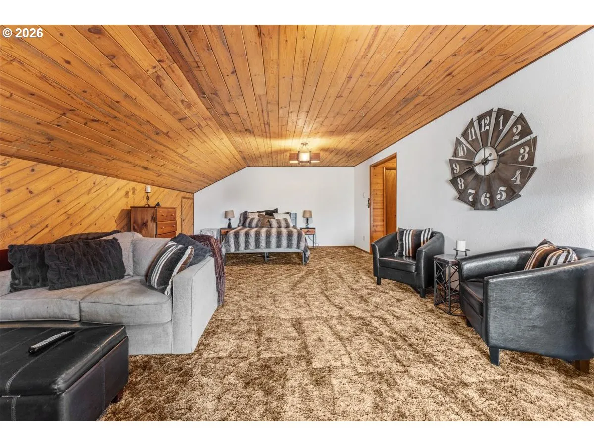 Bonus Room-Upper