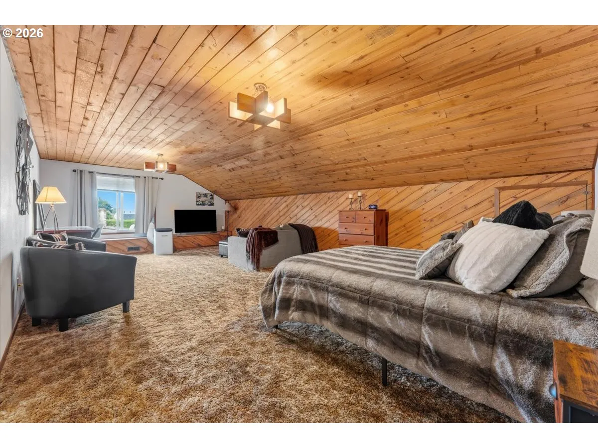 Bonus Room-Upper