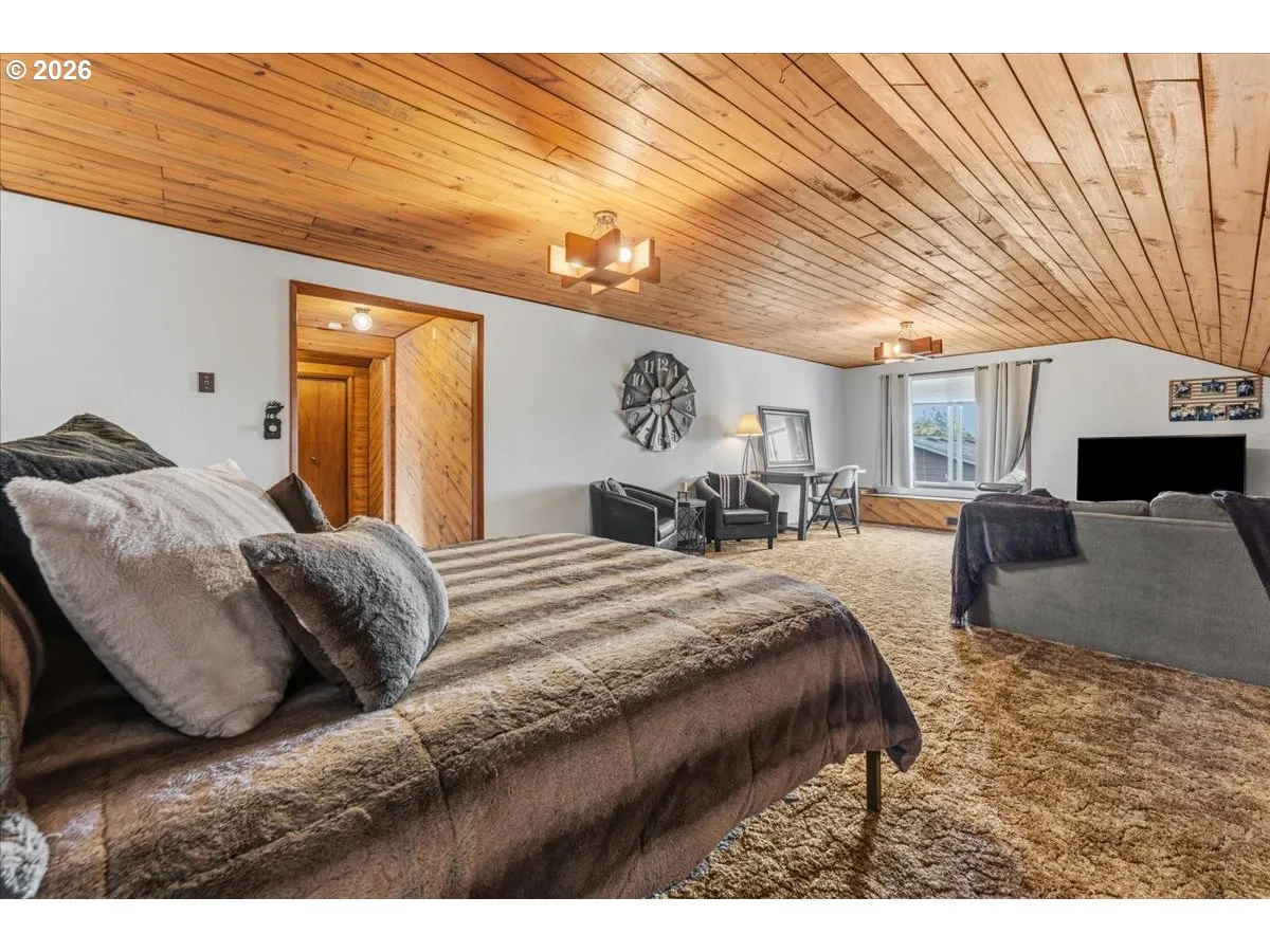 Bonus Room-Upper