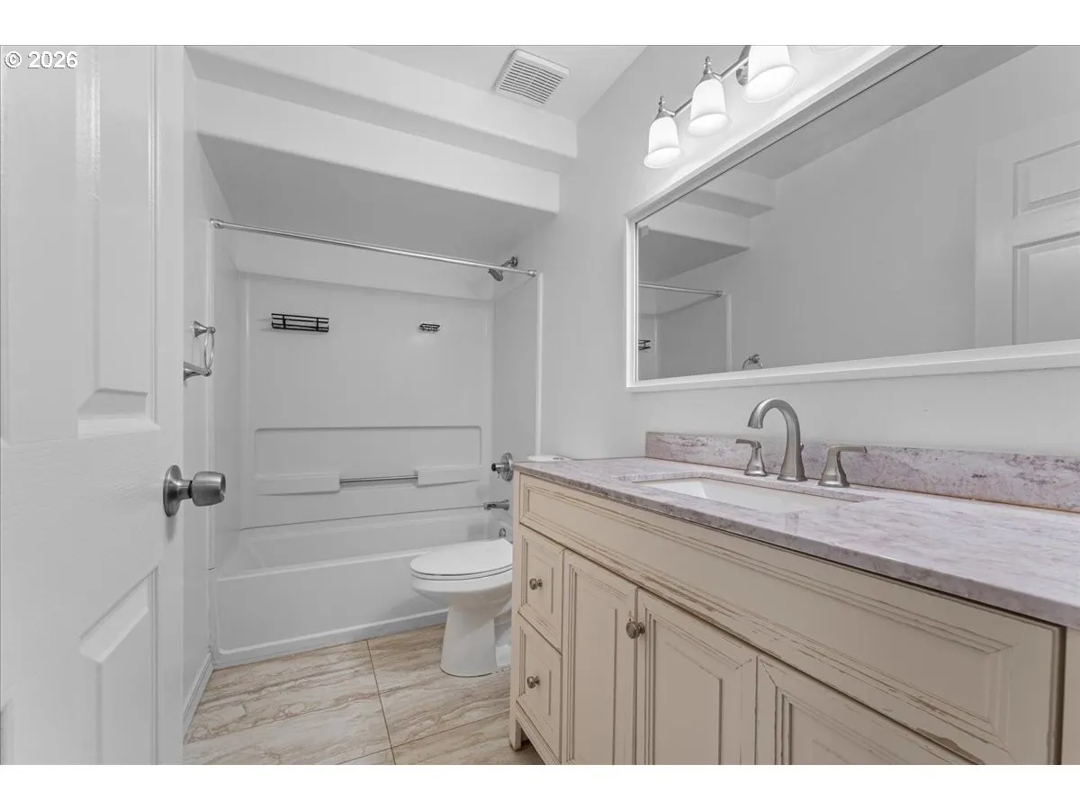 Bathroom-Upper