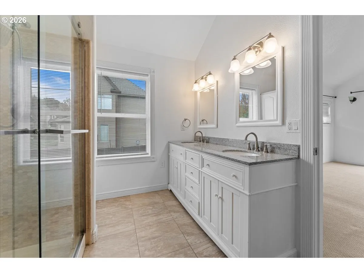 En Suite Bathroom