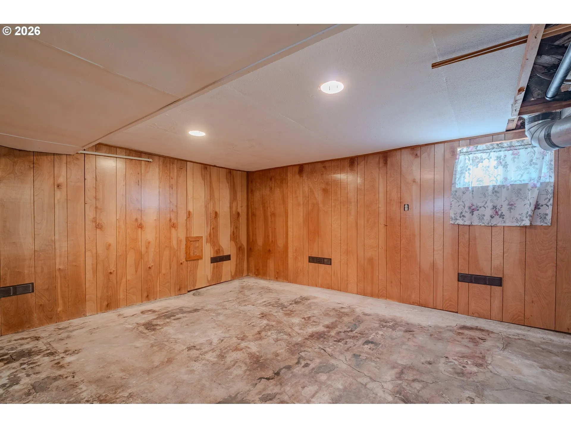 Basement-Partially Finished