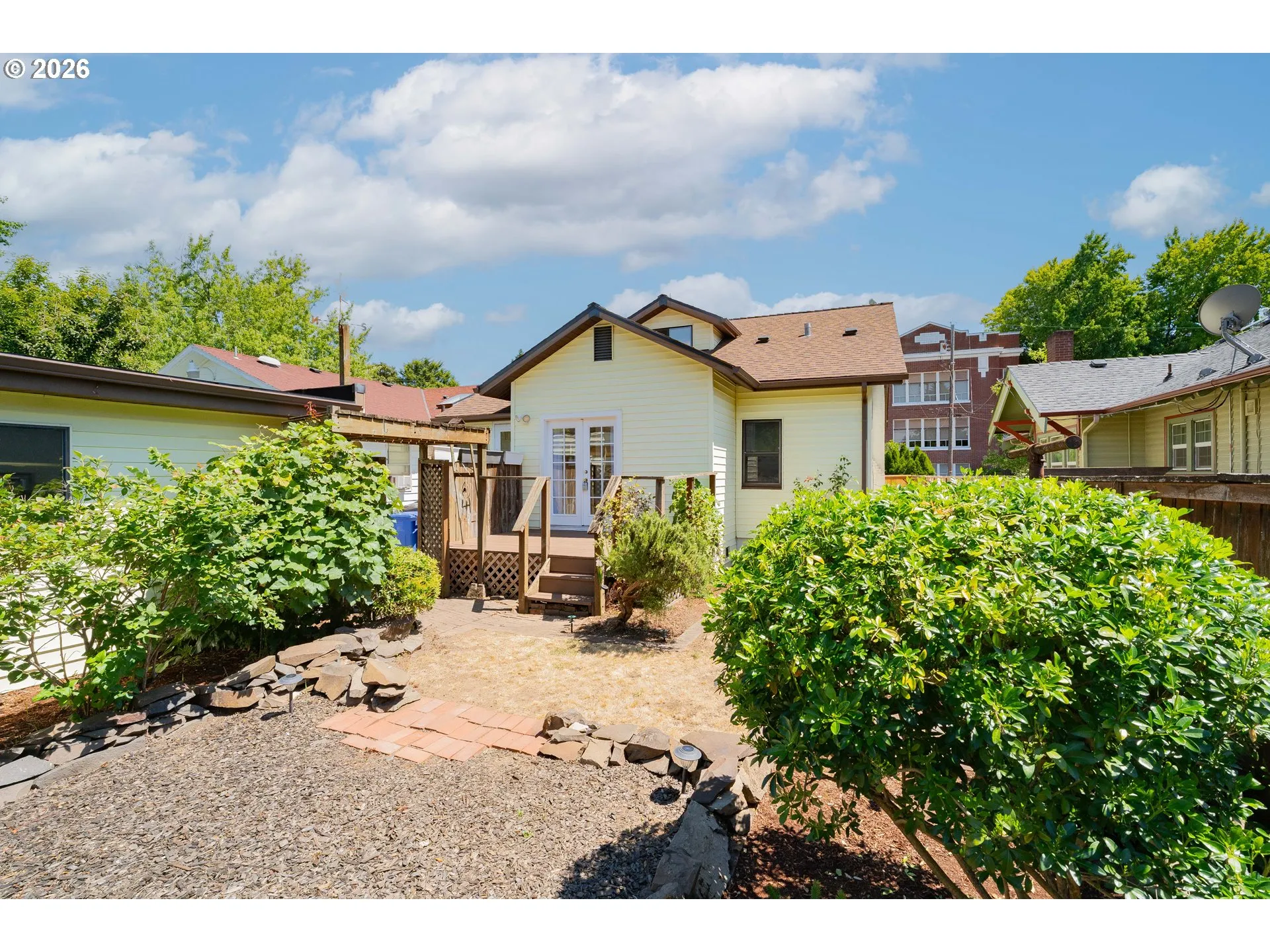 Yard-Back